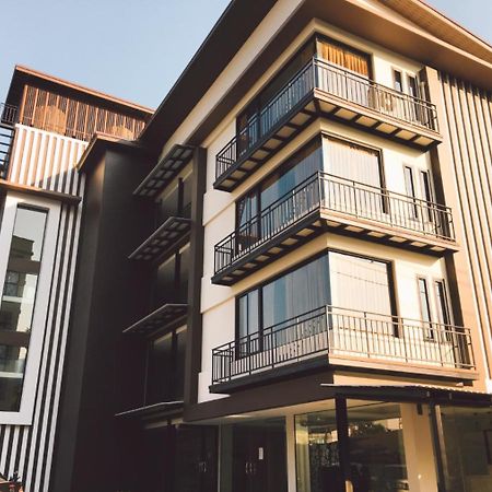 Tuck Me In Hotel Chiang Mai Exterior photo